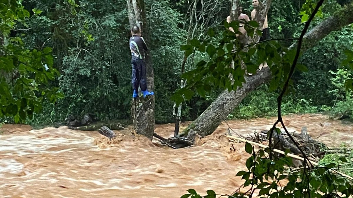 Nove cidades do RS sofrem danos devido à chuva | Passo Fundo