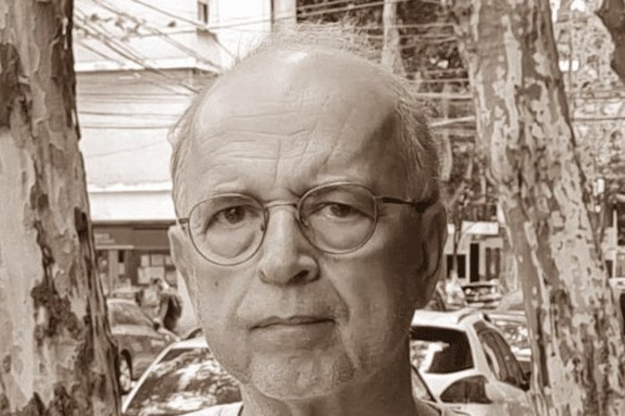 Dênis de Moraes / aterraeredonda.com.br / Reprodução Dênis de Moraes / aterraeredonda.com.br / Reprodução