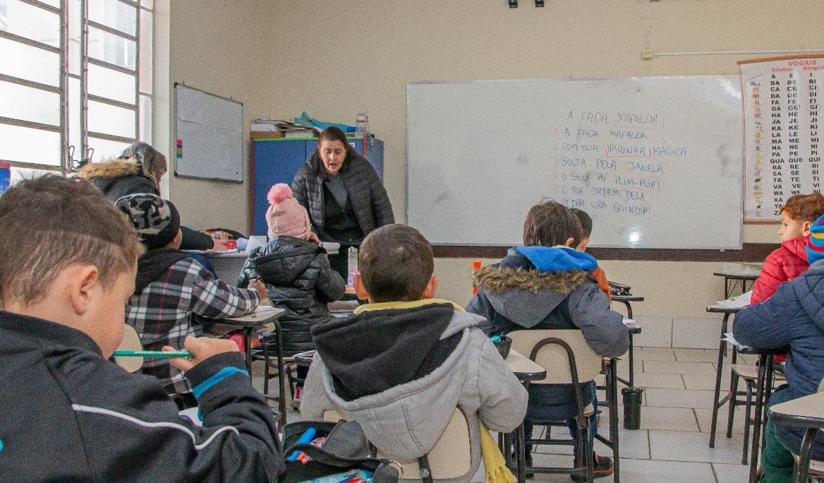 MP move a&ccedil;&atilde;o por falta de professores e funcion&aacute;rios em escolas de Pelotas