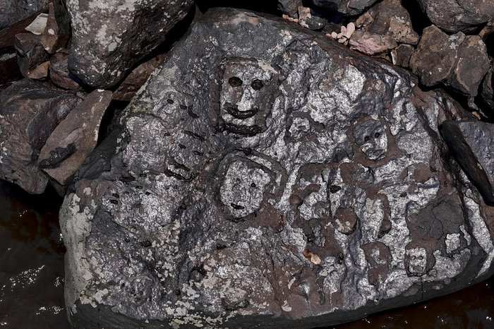 As gravuras em rochas chamam a atenção dos especialistas devido ao fator histórico