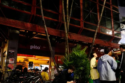 PORTO ALEGRE, RS, BRASIL, 11.08.2023: Aumento no número de bares e restaurantes transforma Rio Branco em bairro boêmio. Foto: Camila Hermes/Agencia RBS<!-- NICAID(15508596) -->