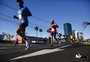 Cerca de 15 mil pessoas participaram da Maratona Internacional de Porto Alegre 