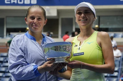 Jelena Ostapenko, Lyudmyla Kichenok, tênis