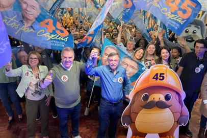 Adiló Didomenico (PSDB) em um dos atos de campanha<!-- NICAID(15905293) -->
