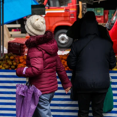 CAXIAS DO SUL, RS, BRASIL, 05/09/2025. A prefeitura de Caxias do Sul vai retomar, a partir do dia 16 de setembro, os mutirões de limpeza e ajuste da fiação instalada nos postes de energia elétrica da cidade. (Neimar De Cesero/Agência RBS)Indexador: Neimar De Cesero<!-- NICAID(16117756) -->
