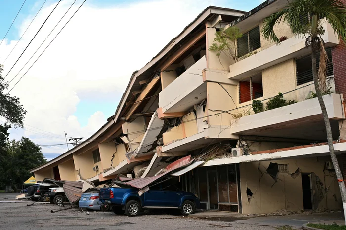 Evacuações lojas