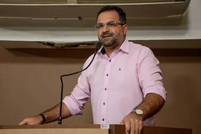 ex-vereador de pelotas, roger ney<!-- NICAID(16152252) -->