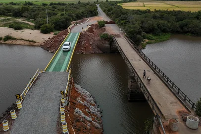 25.02.25: Dilermando de Aguiar,RS,Brasil: Inauguração de ponte provisória entre as cidades de Dilermando de Aguiar e São Pedro do Sul. Fotos: Duda Fortes/Agencia RBS<!-- NICAID(16002912) -->