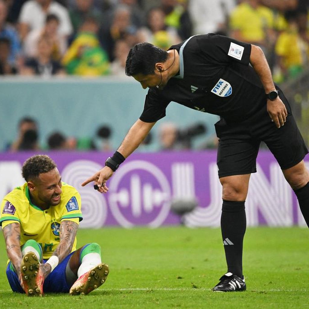 Neymar, massacrado da cabeça aos pés, já é o número 1 do mundo em agressões  sofridas - Notícias - Terceiro Tempo