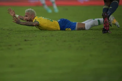 Neymar, Seleção Braslleira