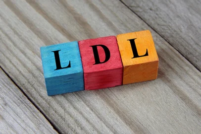 LDL (Low-density lipoprotein)Fonte: 103798143<!-- NICAID(15476866) -->