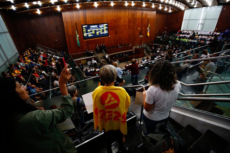 Porto Alegre, RS, Brasil, 04/04/2023 - Votação do ajuste do piso salarial do magistério na assembleia legislativa. - Foto: Jonathan Heckler/Agência RBS<!-- NICAID(15394193) -->