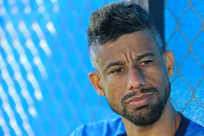 Porto Alegre RS .Lateral-direito do grêmio Léo Moura  entrevistadono CT para a superedição de fim de semana. Foto Júlio Cordeiro ag. RBS 21/09/2018<!-- NICAID(13750570) -->