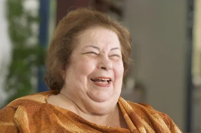 Nana Caymmi<!-- NICAID(15826834) -->