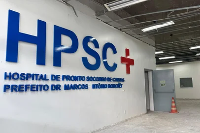 Fechado há dez meses, o Hospital de Pronto Socorro de Canoas só deve voltar a receber pacientes no mês de junho. O prédio está em obras.<!-- NICAID(15987677) -->
