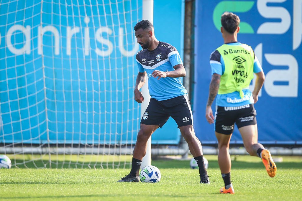 Grêmio pode ter até três mudanças diante do Botafogo