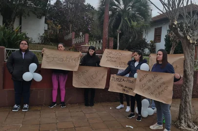 Manifestação em Estação<!-- NICAID(16079028) -->