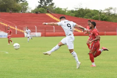 *A PEDIDO DE CLAITON MAGALHÃES* São Luiz vence o Passo Fundo e conquista o título inédito da Copa FGF - Foto: Alex Borgmann/FGF/Divulgação<!-- NICAID(15264080) -->