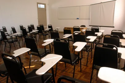 *** Sala de aula/UERGS?xu ***Sala de aula da(UERGS) Universidade do Estado do Rio Grande do Sul, no colégio Cristóvão de Mendoza.<!-- NICAID(1129523) -->