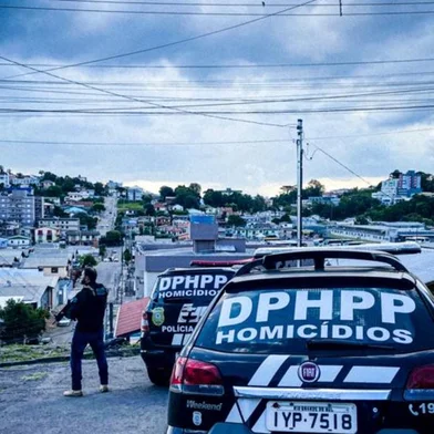 Duas prisões de suspeitos de homicídios cometidos em Caxias do Sul são feitas nesta terça-feira (2). <!-- NICAID(15723275) -->