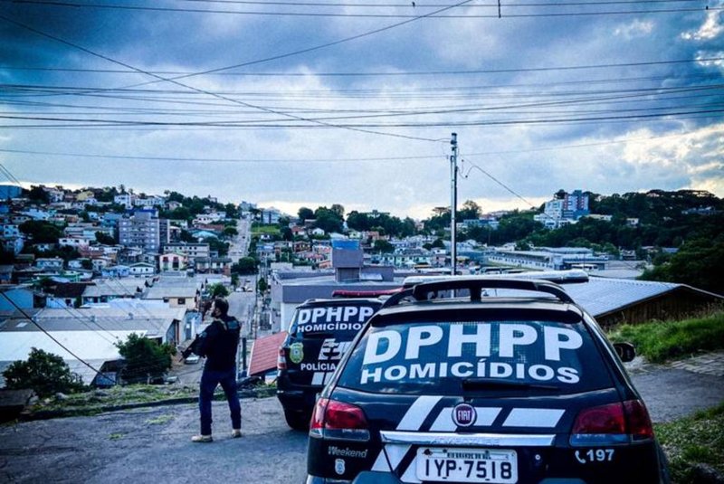 Duas prisões de suspeitos de homicídios cometidos em Caxias do Sul são feitas nesta terça-feira (2). <!-- NICAID(15723275) -->