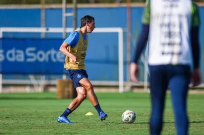 Treino Grêmio 03/04/2024Indexador: Lucas Uebel<!-- NICAID(15725157) -->
