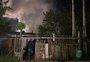 Incêndio atinge três casas em Esteio