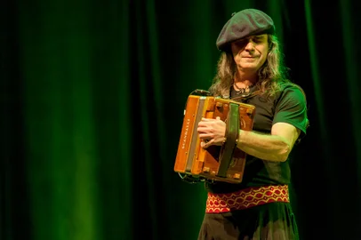 O músico Renato Borghetti.<!-- NICAID(15472400) -->