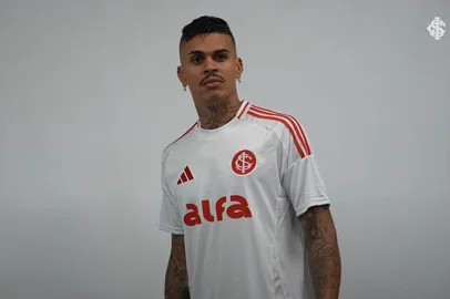 "Pronto para ajudar", diz Richard, novo reforço do Inter; veja vídeo - Notícia do Internacional