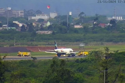 Avião da Azul partiria para Campinas quando apresentou problema no aeroporto Salgado Filho