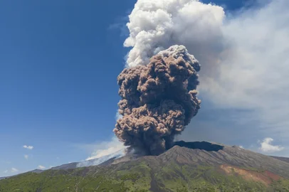 Smoke rises from the crater of the Etna volcano as it erupts, on Mount Etna near Catania on June 2, 2025. (Photo by Giuseppe Distefano / AFP)<!-- NICAID(16050627) -->
