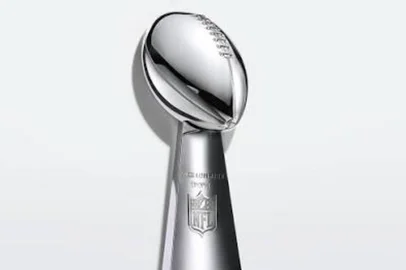 NFL / Divulgação Trofeu vince lombard<!-- NICAID(16361238) -->