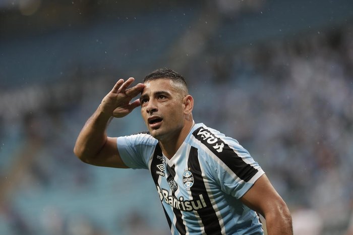 Grêmio vs Tombense: A Clash of Strength and Tactics