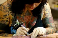 FLORIANÓPOLIS, SC, BRASIL 08/08/2014.SUA VIDA: Feira de Tatuagem 1ª Expo Tattoo no Centro Sul na Capital.Indexador: Ricardo Wolffenbuttel