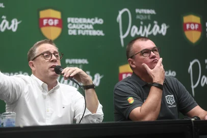 Porto alegre, RS, Brasil - Presidente da FGF, Luciano Hocsman, e presidente da CEAF, Leandro Vuaden, em entrevista coletiva sobre erros de arbitragem no jogo Grêmio e Juventude pelo campeonato Gaúcho 2025. Foto: Jonathan Heckler / Agencia RBS<!-- NICAID(15983403) -->