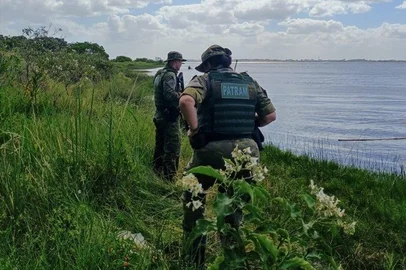 Brigada Militar apreende petrechos de pesca proibidos na Lagoa dos Patos
