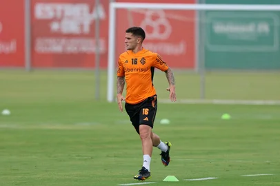 Fabricio Bustos, lateral-direito do Inter