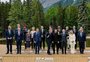 Problemas com o tradutor e dispersão durante a foto oficial: Lula provoca risos em encontro do G7