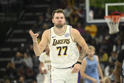 Luka Doncic, basquete, NBA, Loas Angeles Lakers