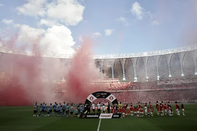 PORTO ALEGRE, RS, BRASIL, 08/03/2026: Inter e Grêmio se enfrentam no Estádio Beira-Rio, no Gre-Nal de número 451, no jogo de volta da final do Campeonato Gaúcho de 2026, o Gauchão. Após o jogo de ida, na Arena, terminar em 3 a 0 para o Grêmio, o Internacional recebe o adversário em casa com a missão de tentar reverter o placar e conquistar o bicampeonato estadual. Foto: Renan Mattos/Agência RBS<!-- NICAID(16240567) -->