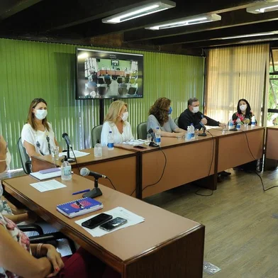 Prefeitura entrega projetos ao Legislativo<!-- NICAID(15027544) -->
