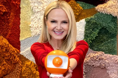 Apresentadora Eliana é contratada pela Globo<!-- NICAID(15799551) -->