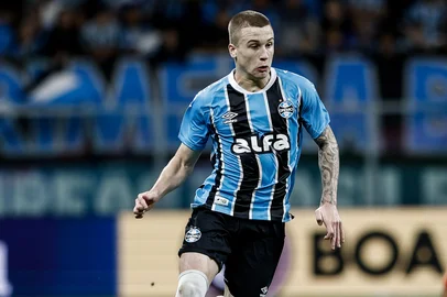 PORTO ALEGRE, RS, BRASIL, 10.05.2025: Grêmio e Bragantino - Brasileirão 2025. Igor Serrote.  Fotos: Duda Fortes/Agencia RBSIndexador: Andre Avila<!-- NICAID(16034685) -->