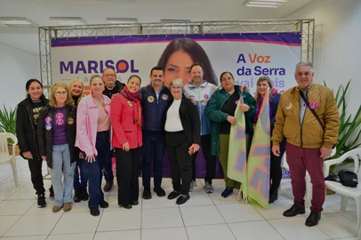 Assessoria Marcelo Maranata / Divulgação Marcelo Maranata visita Caxias ao lado de Marisol Santos e reforça diálogo com comércio e setor produtivo<!-- NICAID(16365247) -->