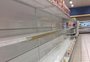 Supermercado da Piá tem gôndolas vazias, mas cooperativa diz ser problema pontual
