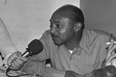 --CRÉDITO: Shigeru Nagasawa, Agência RBS, 24/03/1974-Cantor e compositor Lupicínio Rodrigues.Debate sobre Gre-nal, 1974-Crédito: Shigueru Nagassawa#Envelope: 94843#Pasta: 504047#Caixa: 0046<!-- NICAID(9316782) -->