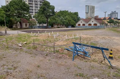 Prefeitura de Caxias divide projeto e abre contratação para terminar reforma da estação férrea<!-- NICAID(15609875) -->