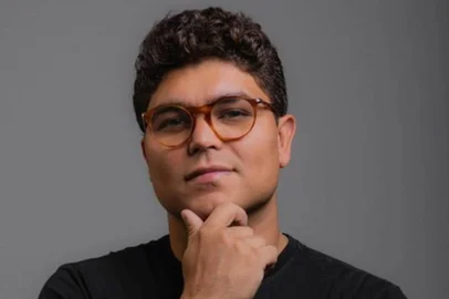 Tallis Gomes<!-- NICAID(15870913) -->