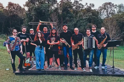 Banda Florentina em nova fase<!-- NICAID(15917936) -->
