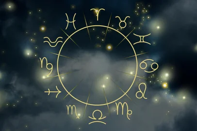 Astrologia - Foto: New Africa/stock.adobe.comIndexador: Olga Yastremska, New Africa, AfrFonte: 326952343<!-- NICAID(15354845) -->